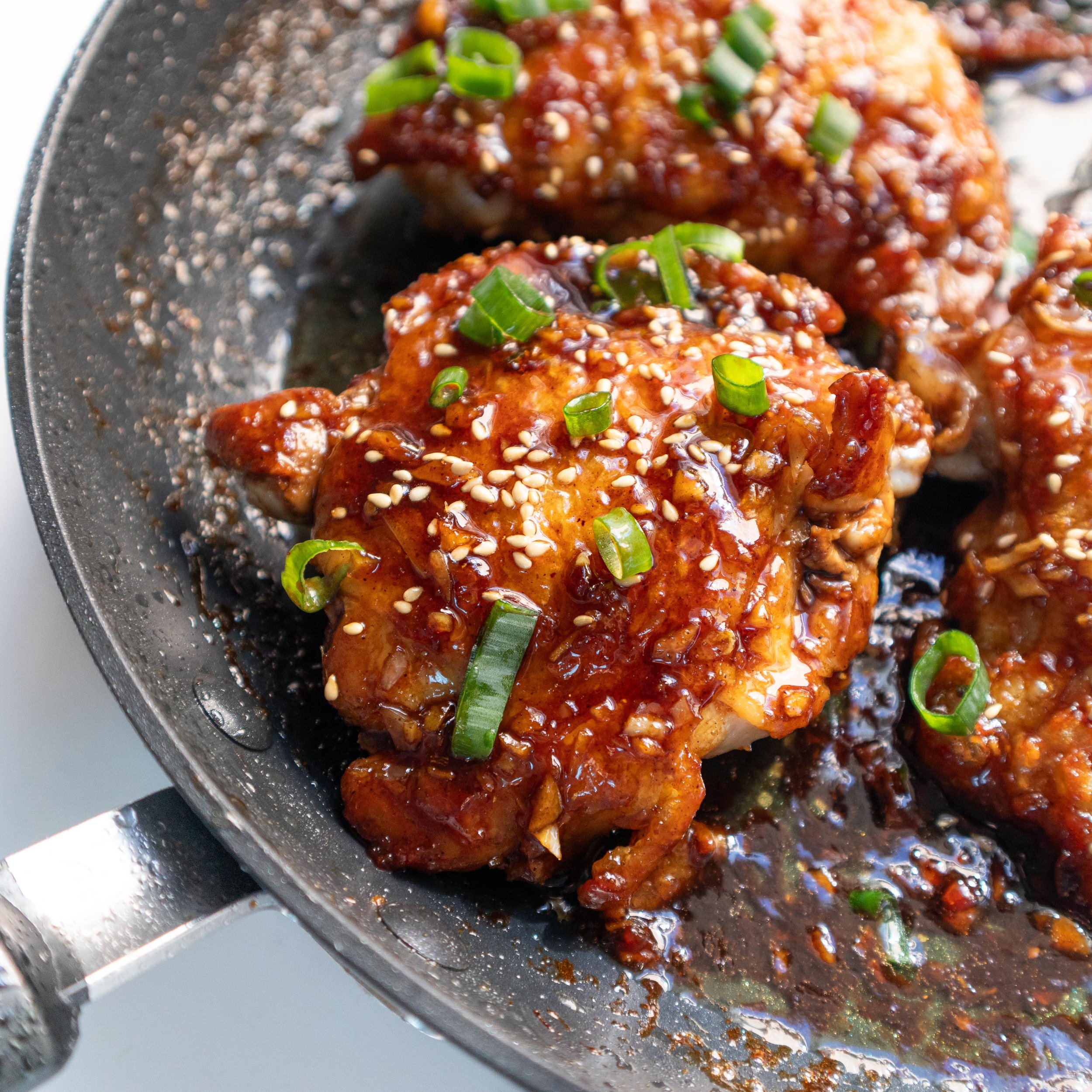 Easy Pan-Fried Soy Sauce Glazed Chicken